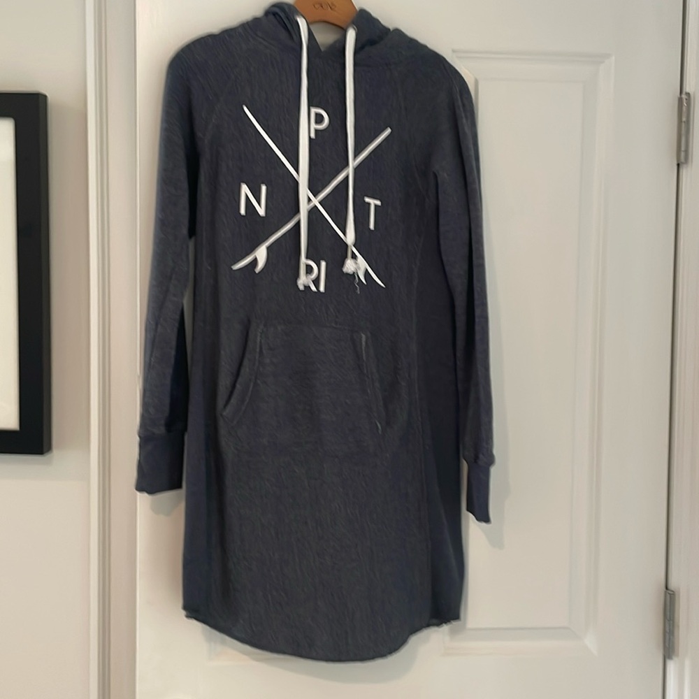 PS Gear sweatshirt shirt dress hoodie grey medium white Newport. Front pockets